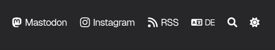 Die Links in der Kopfzeile der Website: Mastodon, Instagram, RSS, Spracheneinstellung, Suche, Hell/Dunkelmodus